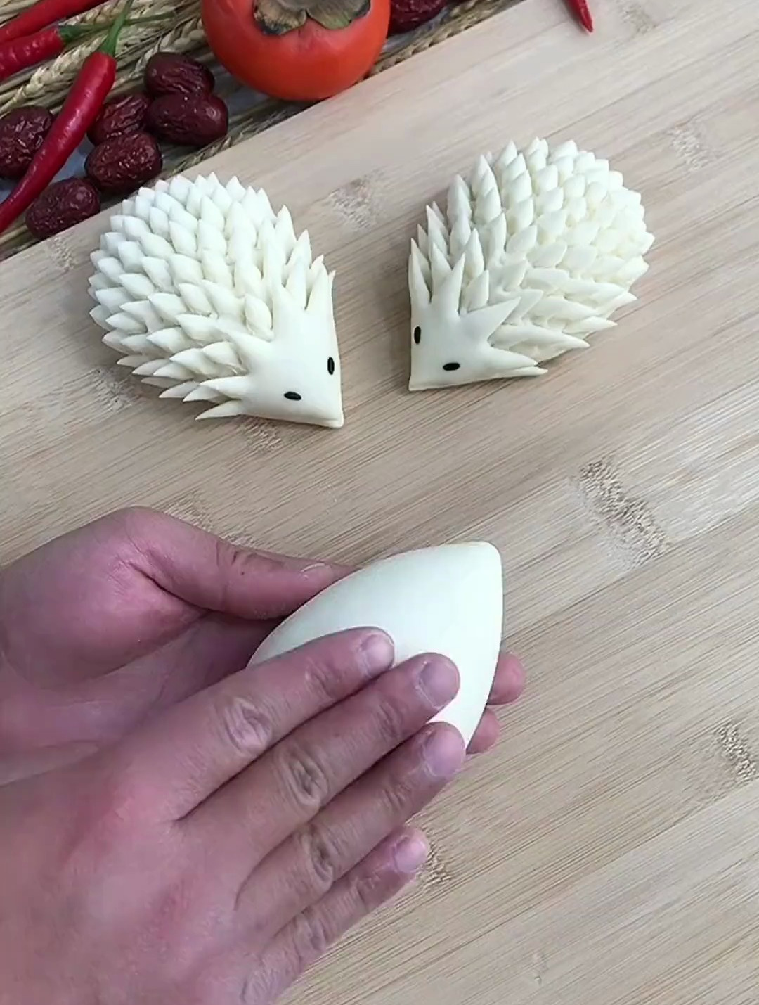 给家人做几个小刺猬馒头吧,这可是孩子们的最爱