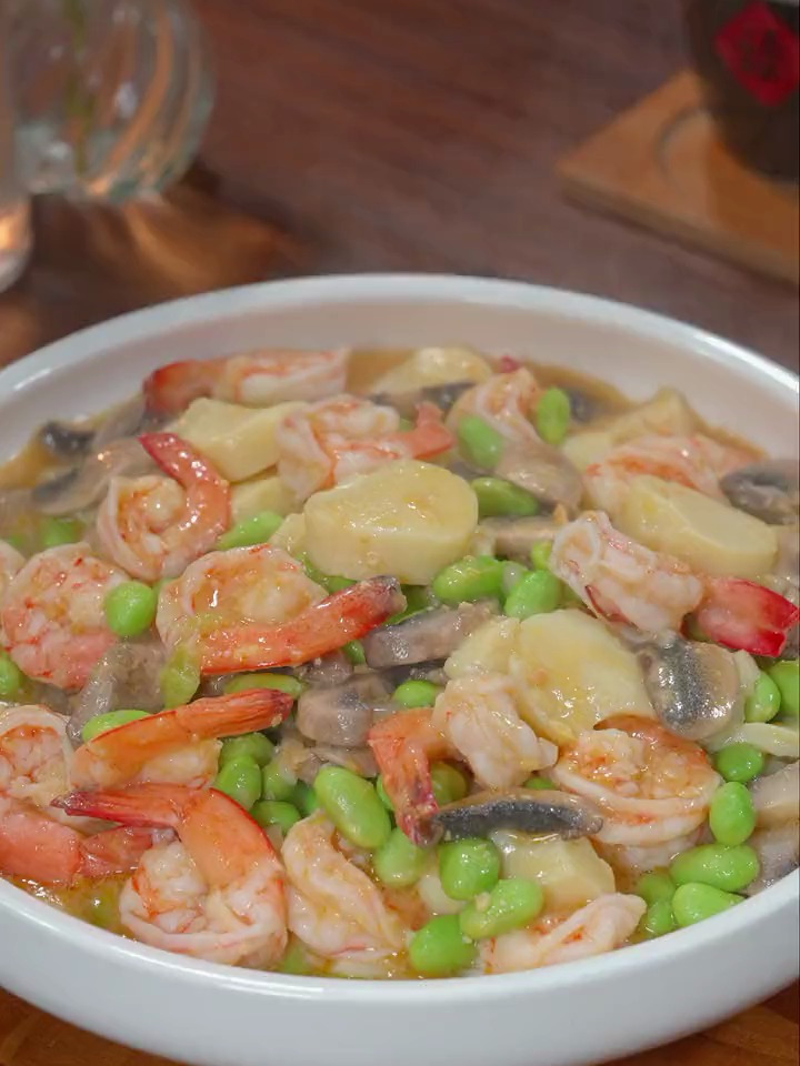 鲜香可口的鲜虾口蘑炖豆腐
