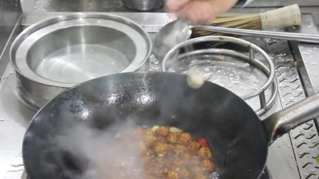 四喜丸子料汁要求多,看看美食专家是怎么做得,色香味俱全啊!