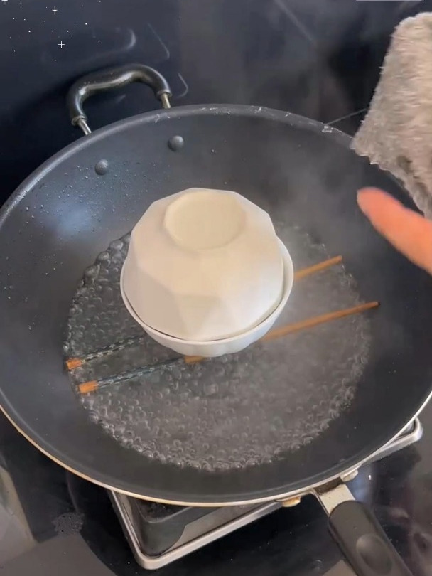 妈妈让我蒸米饭,我蒸了30多分钟,都不熟