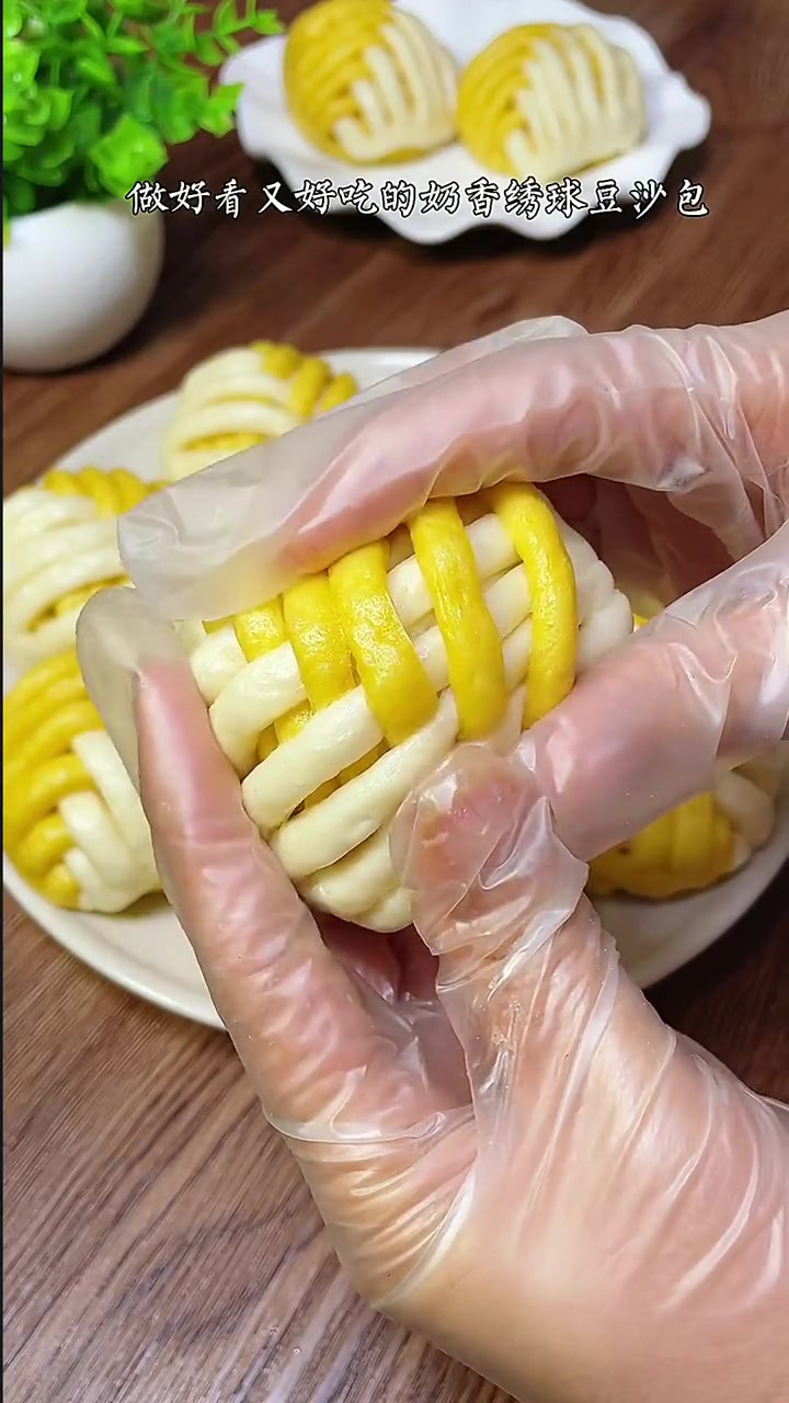 不醒面不发面最好吃的奶香绣球豆沙包