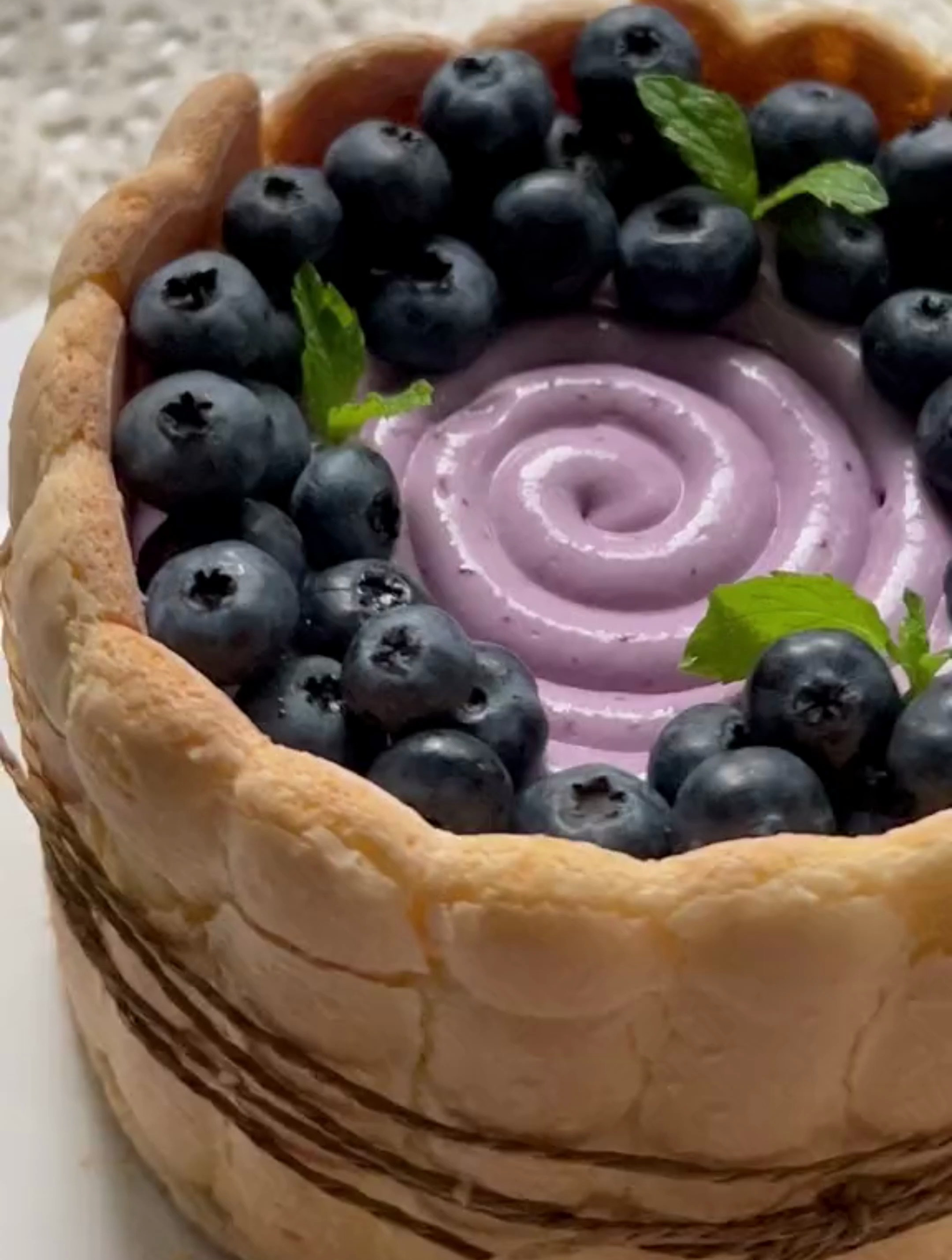 掌握制作夏洛特蛋糕的秘诀,让你成为家庭甜点达人!