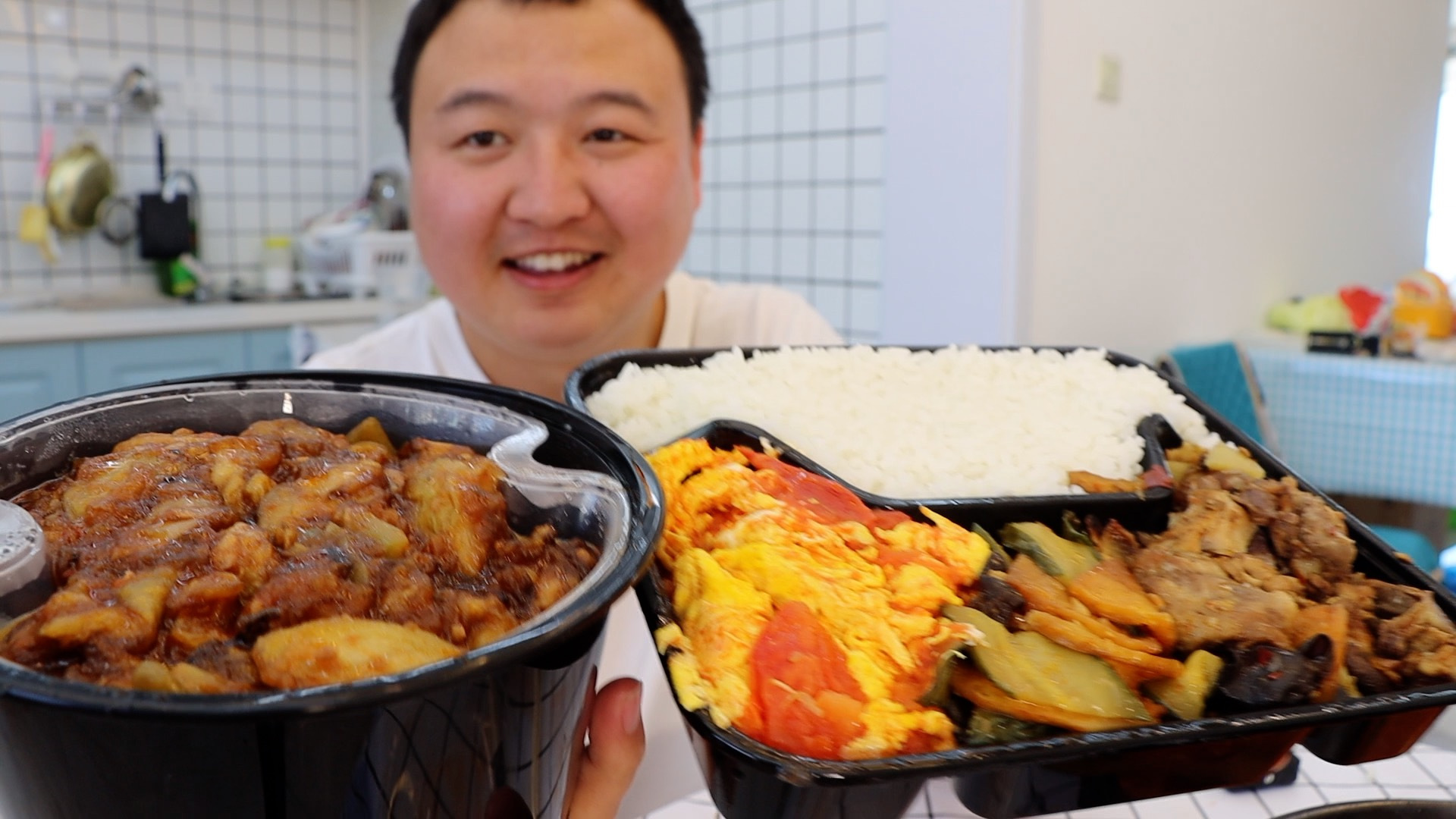 小伙试吃新开的快餐店,盒饭四菜一汤,味道究竟怎么样?