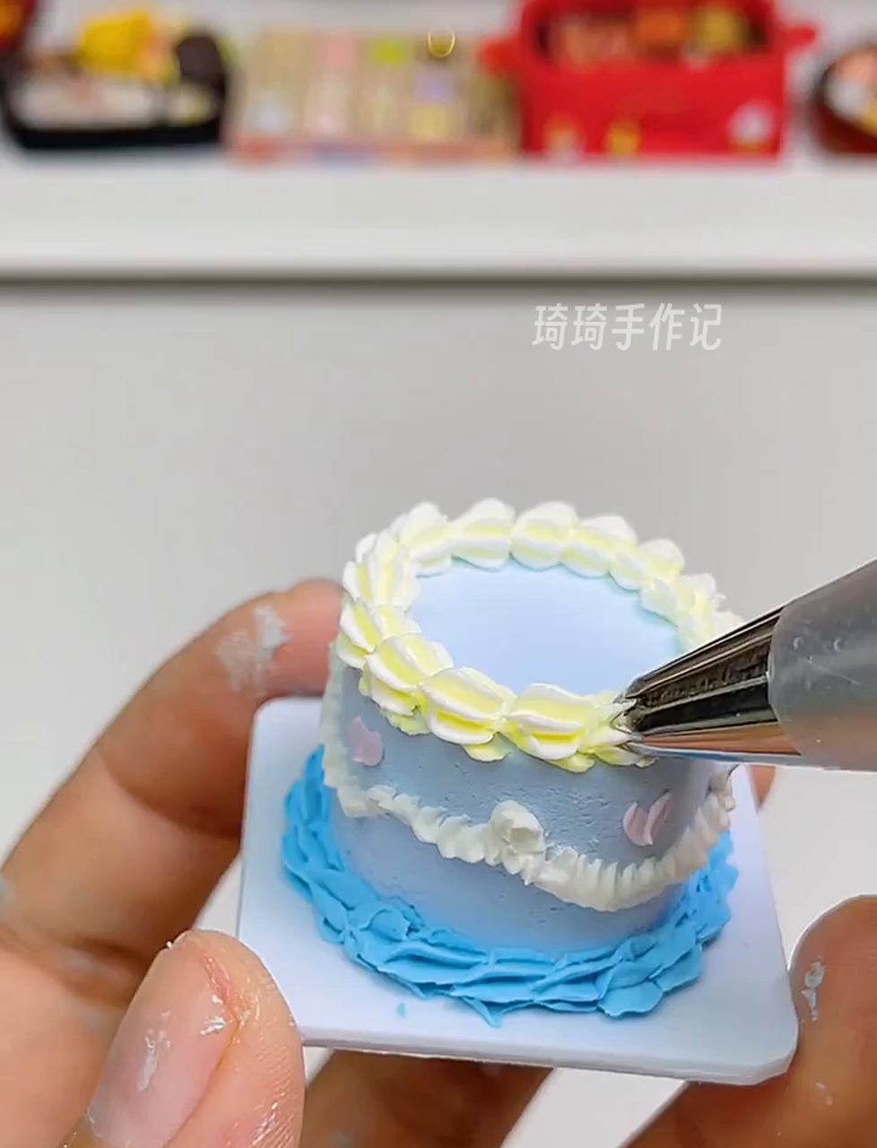 今天来份超萌迷你粘土少女心熊蛋糕～