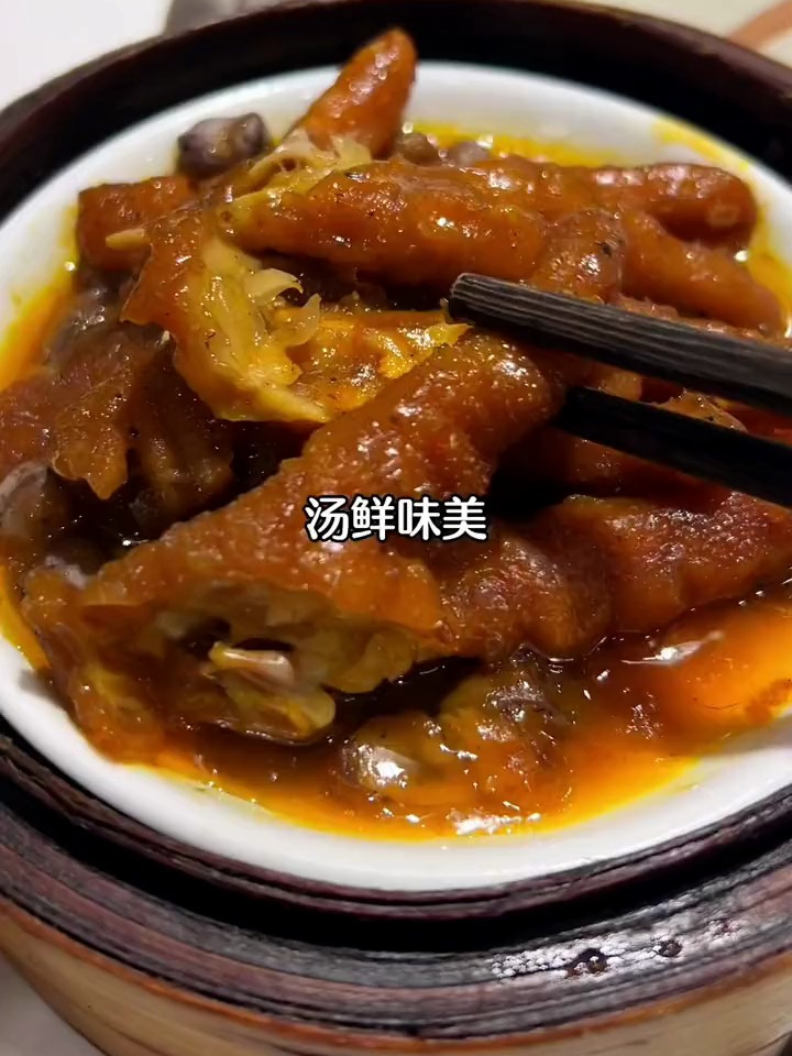 广式菜系美食,猪肚鸡,腊味煲仔饭