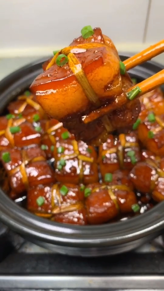 最拿手的一道菜稻香肉的做法