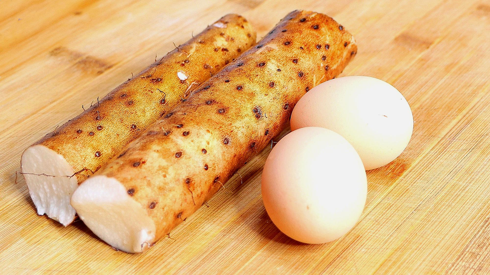 山药最好吃的做法,加上鸡蛋,不炒也不炸,营养又好吃,真解馋