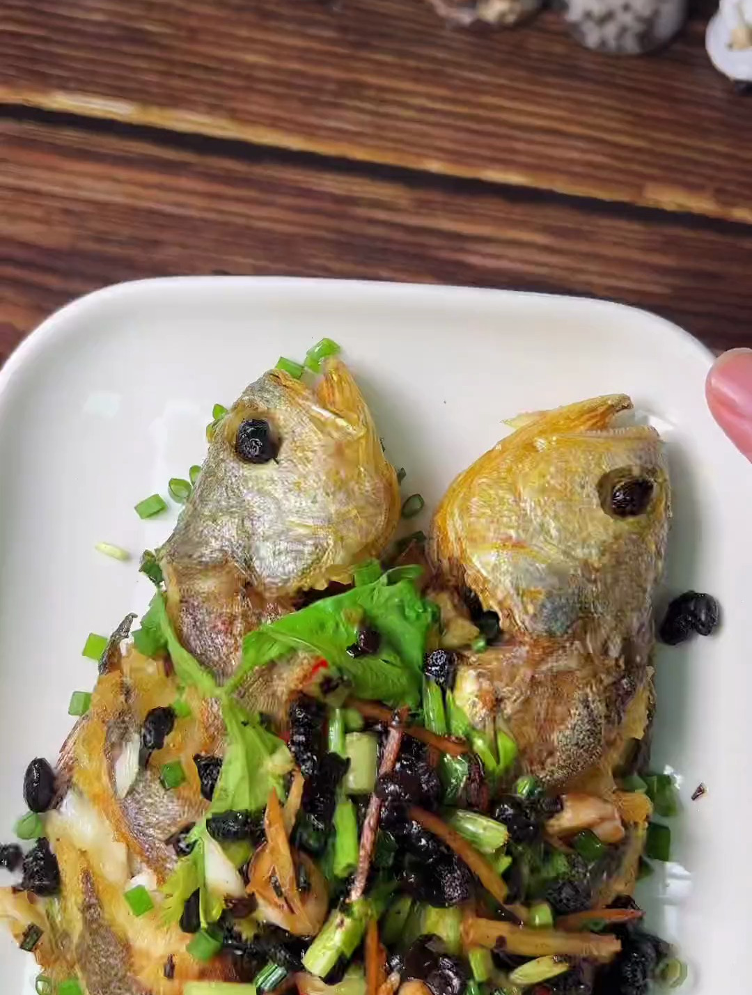 豆豉干煎黄花鱼,这样做又香又脆,一点都不粘锅