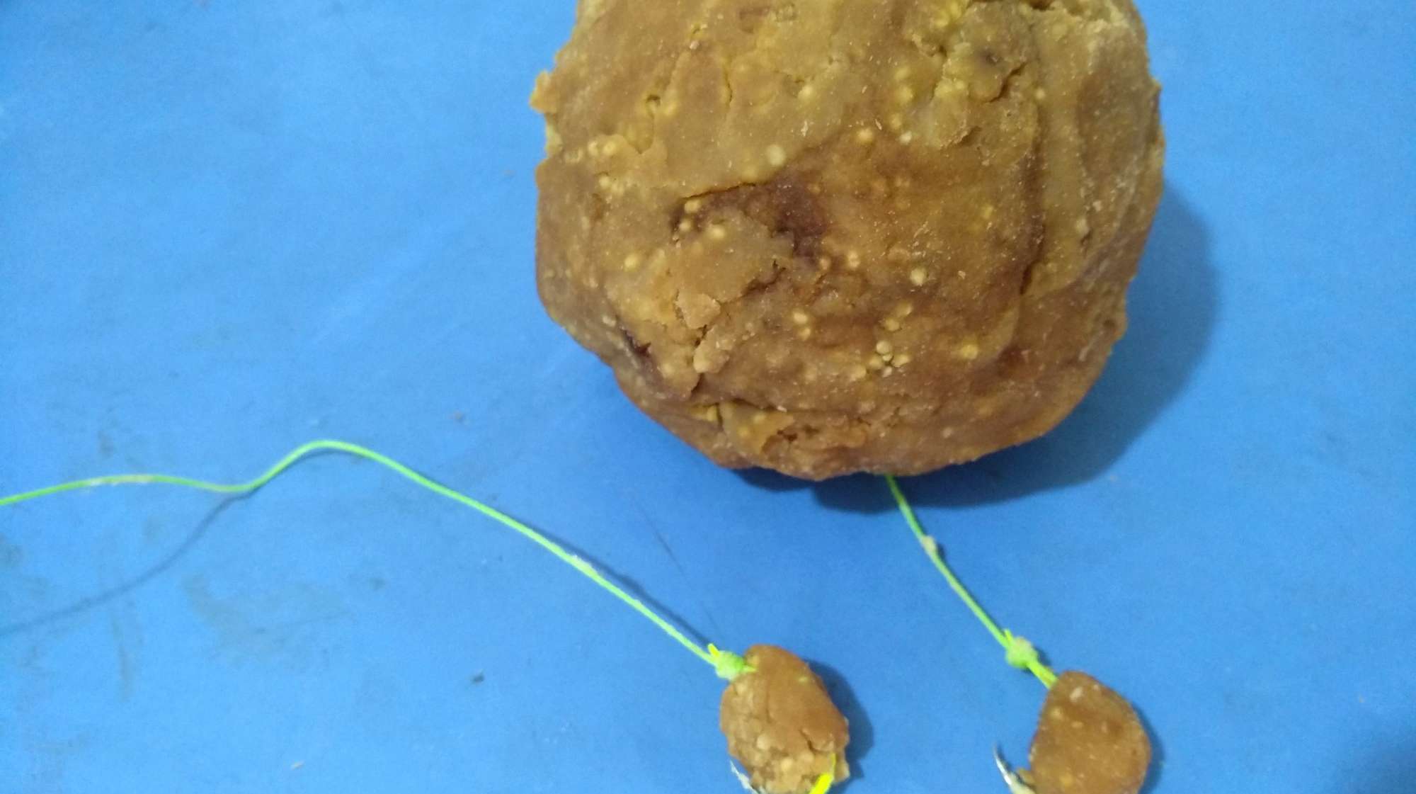 自制鱼饵:专钓大鲤鱼,一钓一个准,味精开饵,配方教程详解!