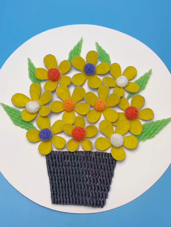 幼儿园手工,用鸡蛋托做出精致宝贝
