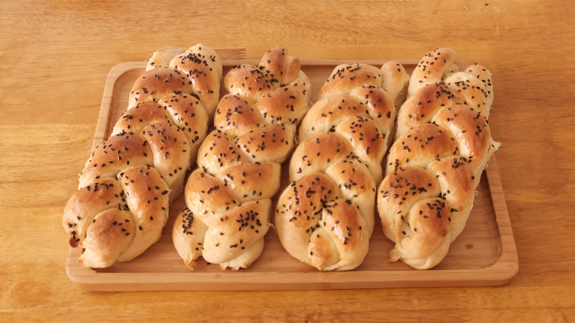 教你做软到不知所措的北海道辫子面包,松软香甜,每一口都是享受