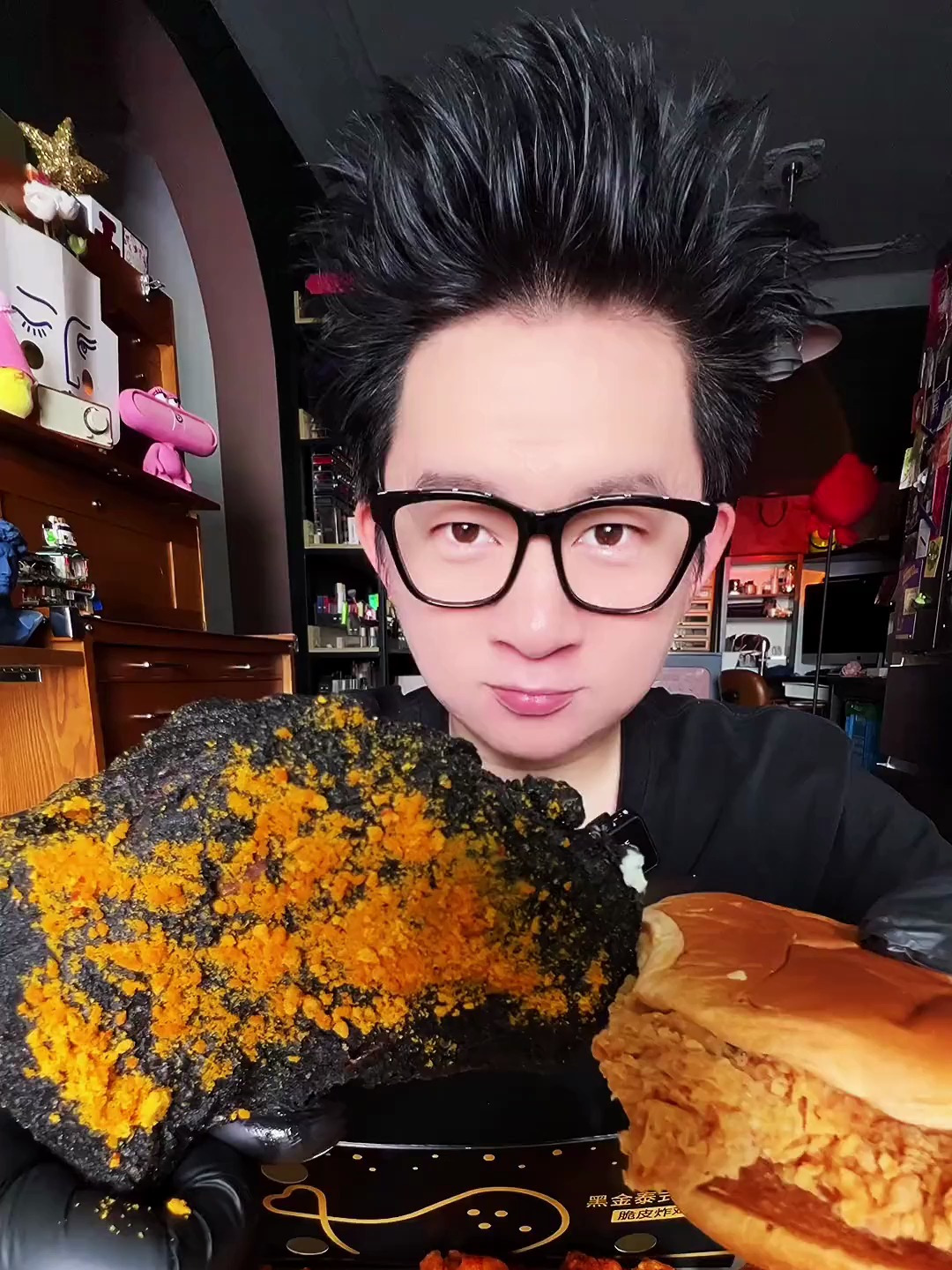 肯德基鸡排堡薯条锅包肉黑金脆皮炸鸡