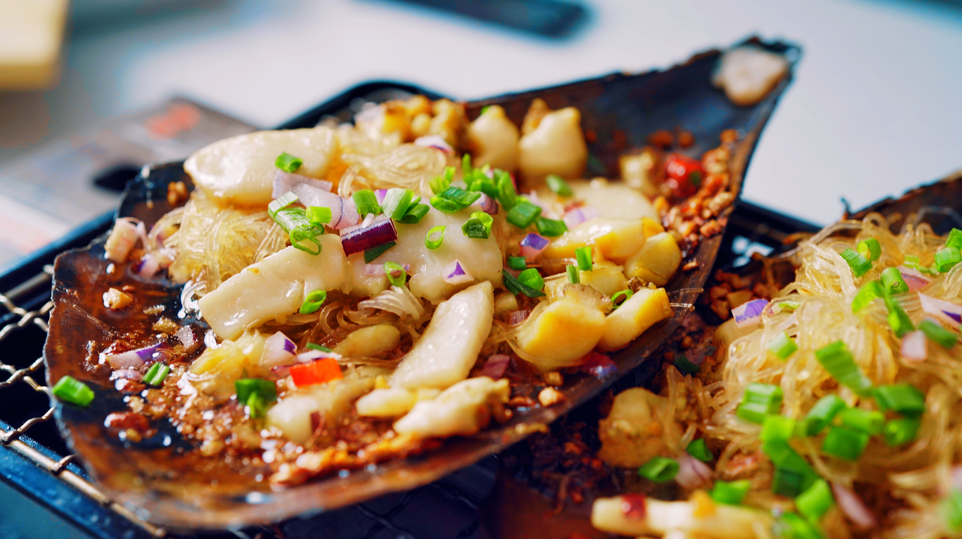 深夜点进来的都是勇士!夜宵烧烤王者蒜蓉烤海带子~