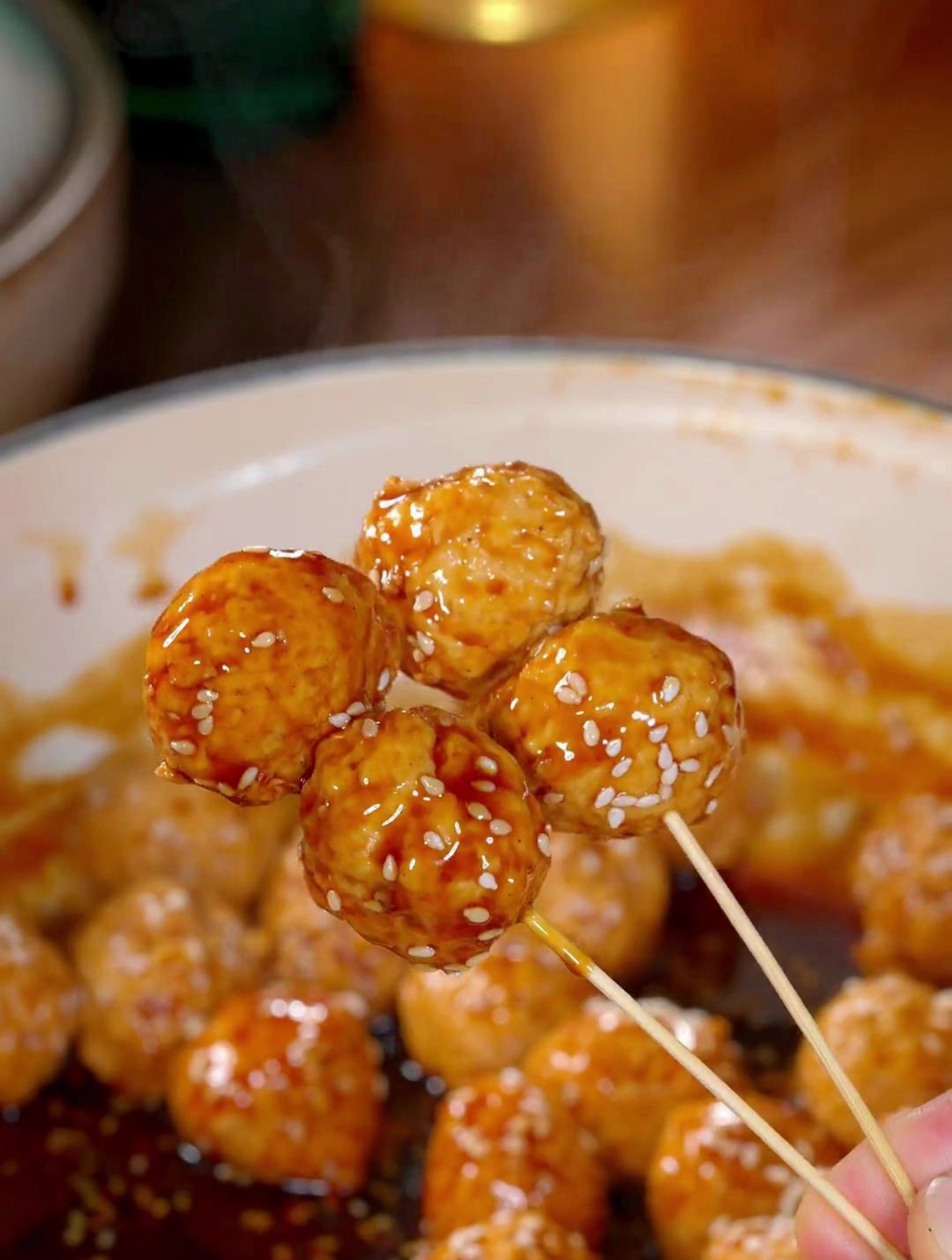 鸡胸肉不要再水煮了,这样做一口一个孩子特爱吃