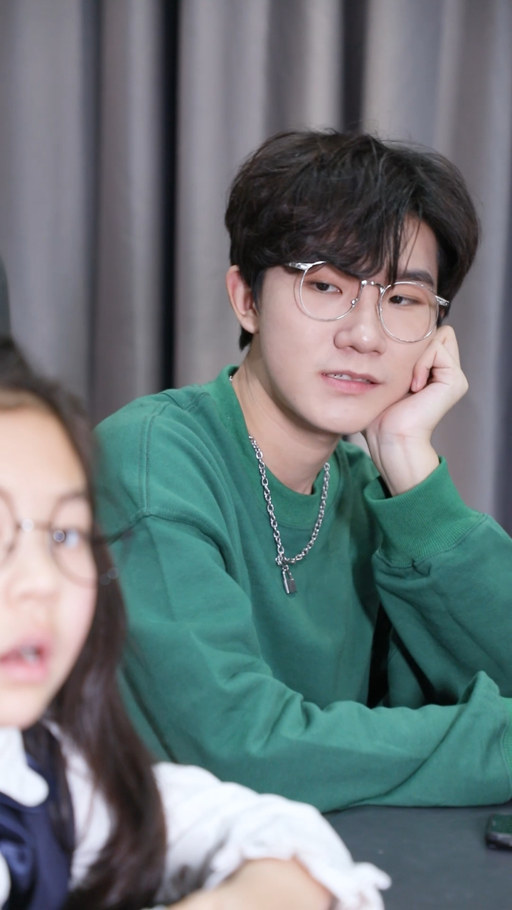 除夕夜来了个不速之客?小布丁的麻麻竟然有消息了!