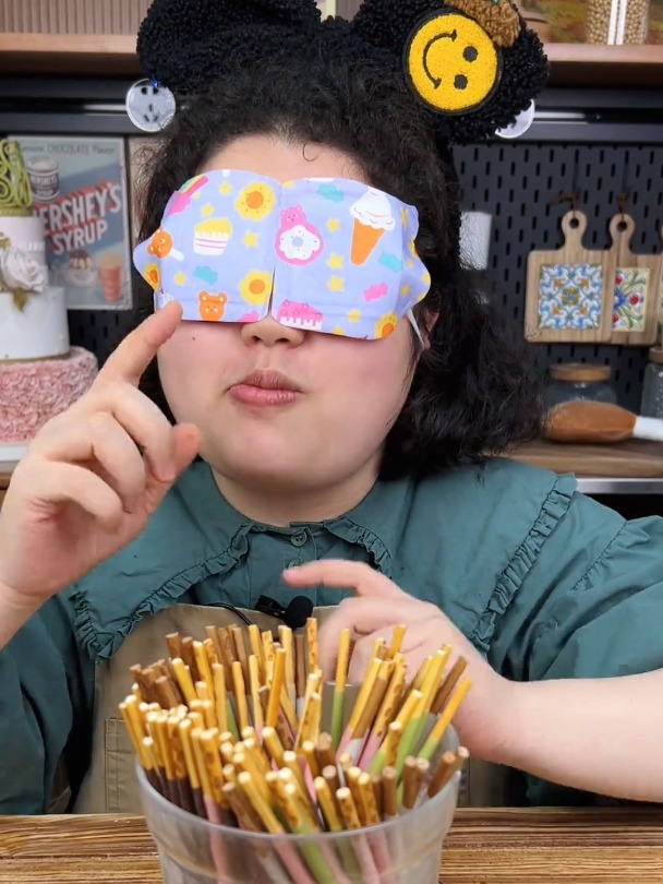 这么多口味的百奇 追剧解馋真的不能没有这个百奇零食大礼包!