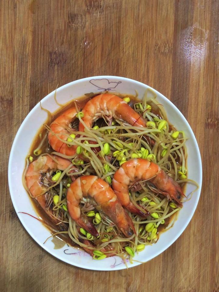 虾怎么做才好吃又简单,分享一道黄豆芽炒虾