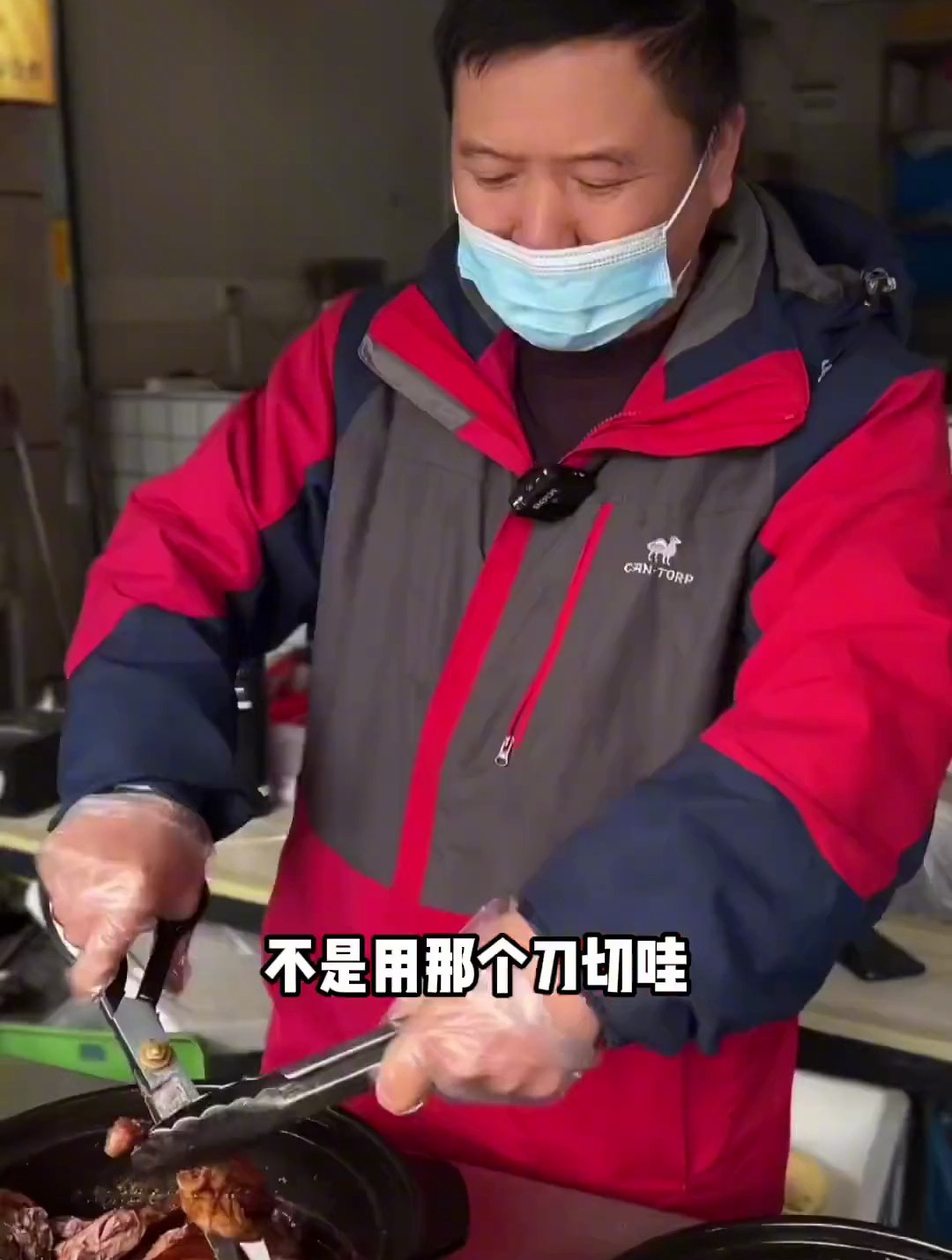 福州一家藏在菜市场里的宝藏姜母鸭小摊位,加点海鲜一起吃太棒了