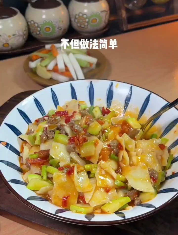 不知道吃什么了你可以试试这个炒面片