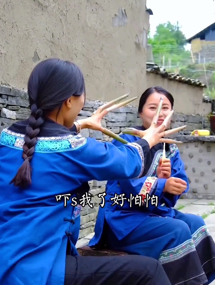 在我们这里,春笋最常见的炒法就是酸菜竹笋汤,你们有吃过吗?