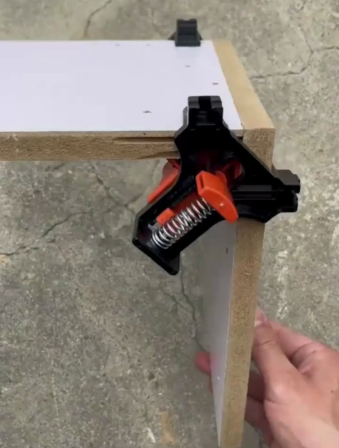 木工组装柜子离不开的“弹簧夹”!让组装过程轻松又愉快!