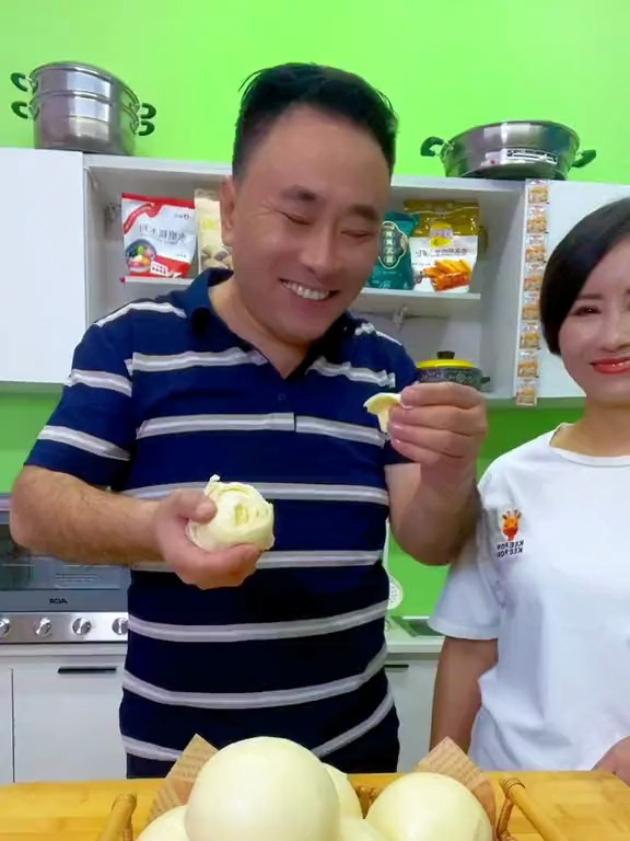 现在流行的千层馒头和面是关键 面食 馒头 老面千层馒头