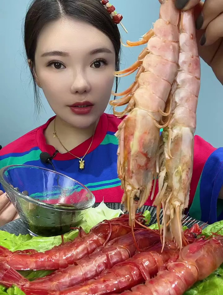 阿根廷红虾pk红魔虾,看看哪个好吃