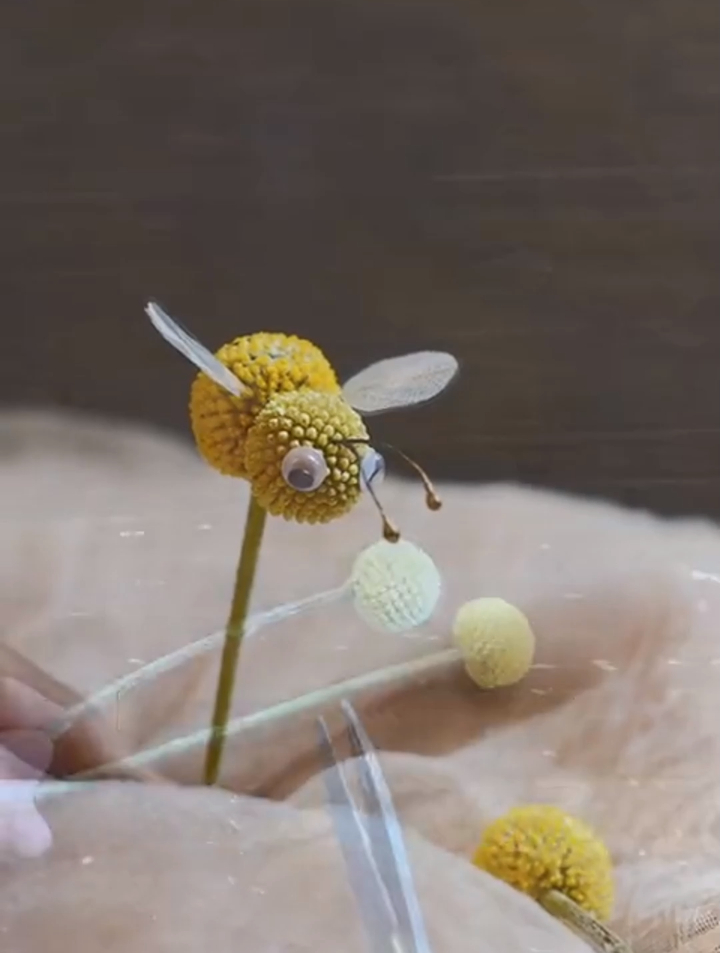 花艺小蜜蜂制作教程,儿童花艺小蜜蜂,不要太可爱