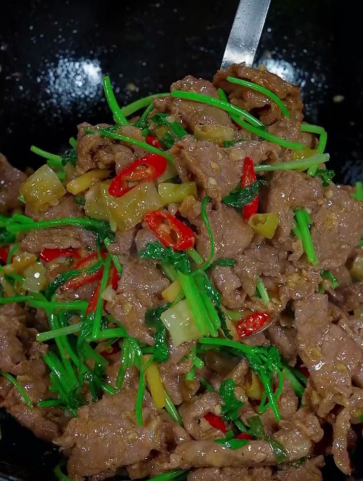 全家人都爱吃的香菜炒牛肉