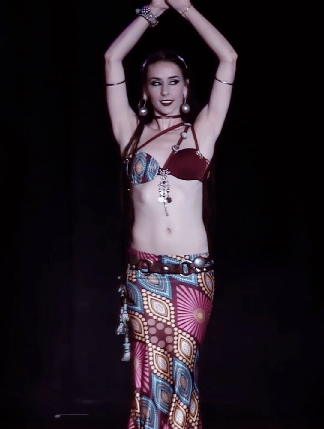 美女这腹部肌肉太逆天,不愧是专业舞者