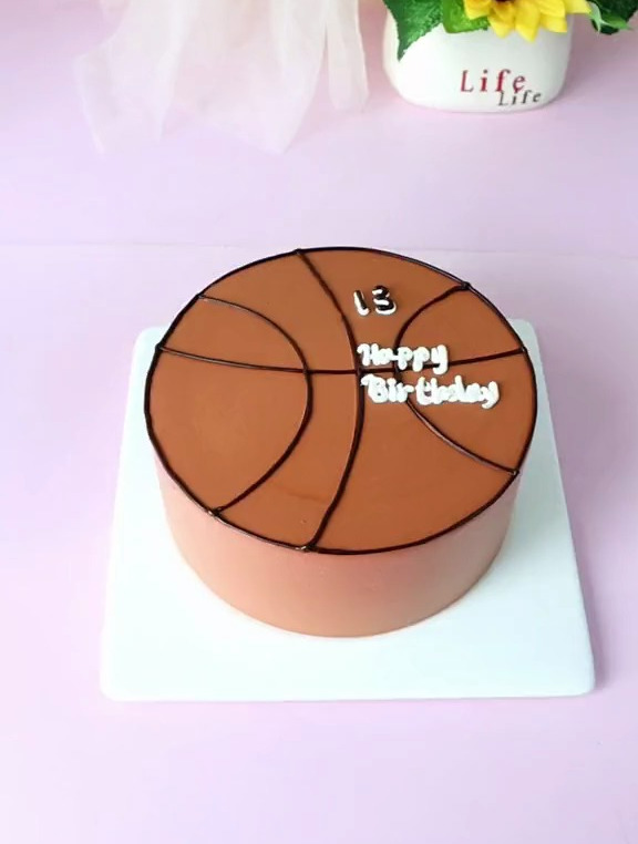 蛋糕烘焙教学 西点烘焙培训 裱花蛋糕 简约款篮球蛋糕教程