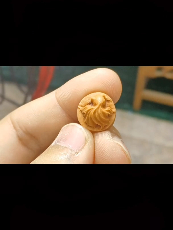 桃核小金鱼尾巴雕刻教程