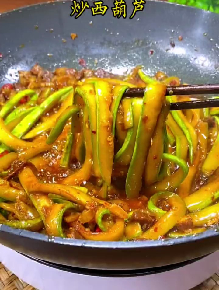 家常菜炒西葫芦