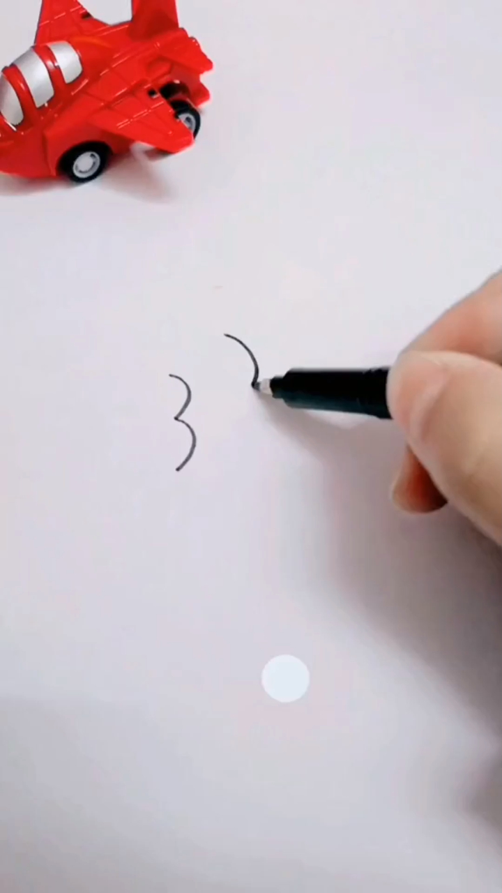 幼儿园简笔画鱼数字画教学,用3画鱼