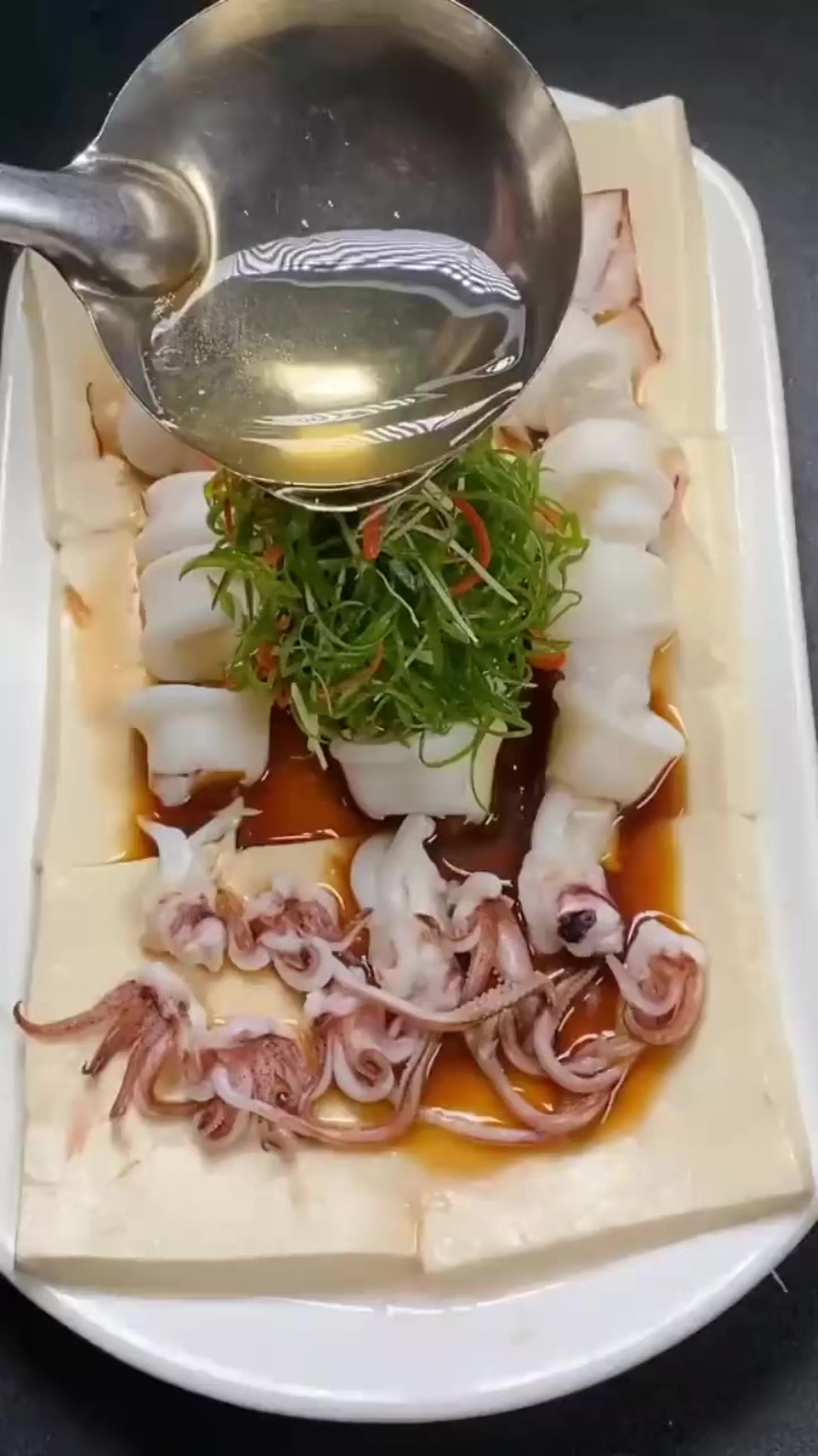 豆腐蒸鱿鱼,简单美味