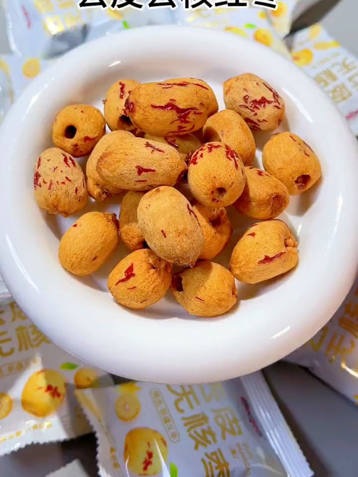 多给宝宝做这个红枣小米粥