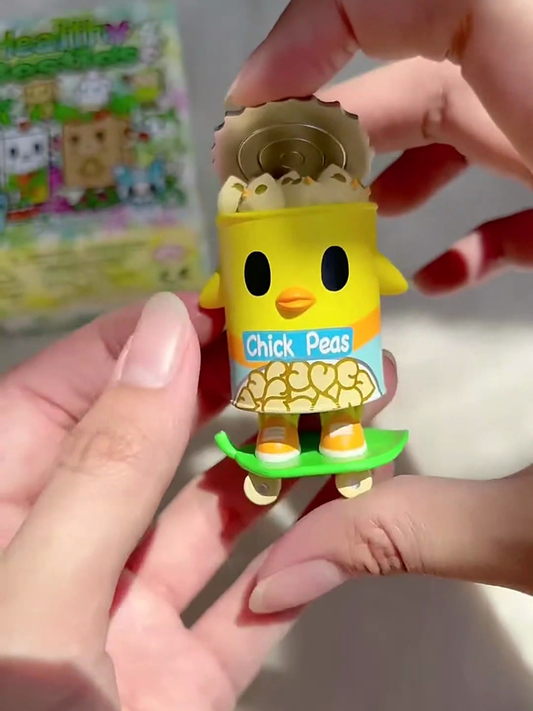 玩具开箱:开箱小黄鸭馒头和蔬菜