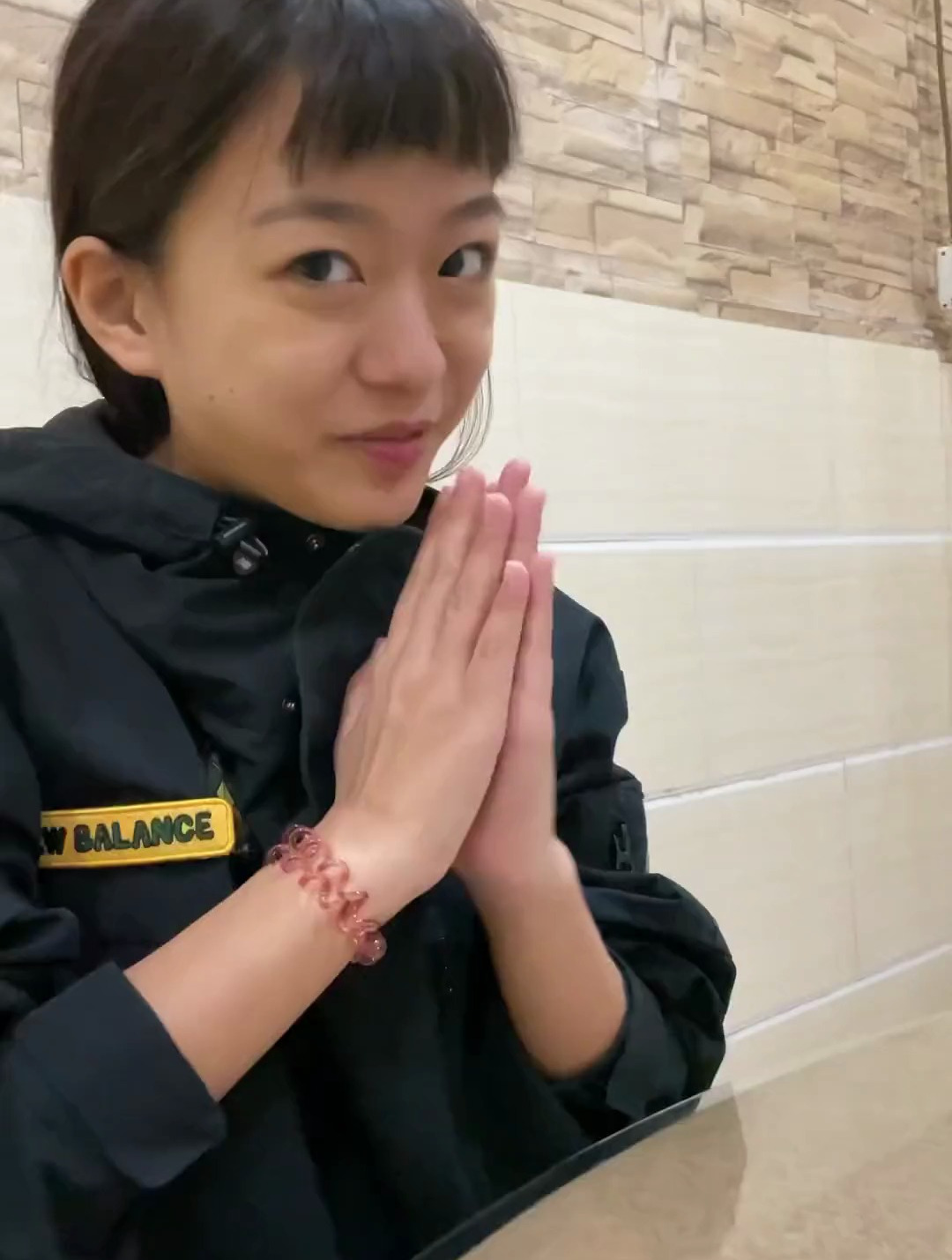 乐山临江镇鳝鱼直接当面吃,每一根都裹满汤汁太香了!