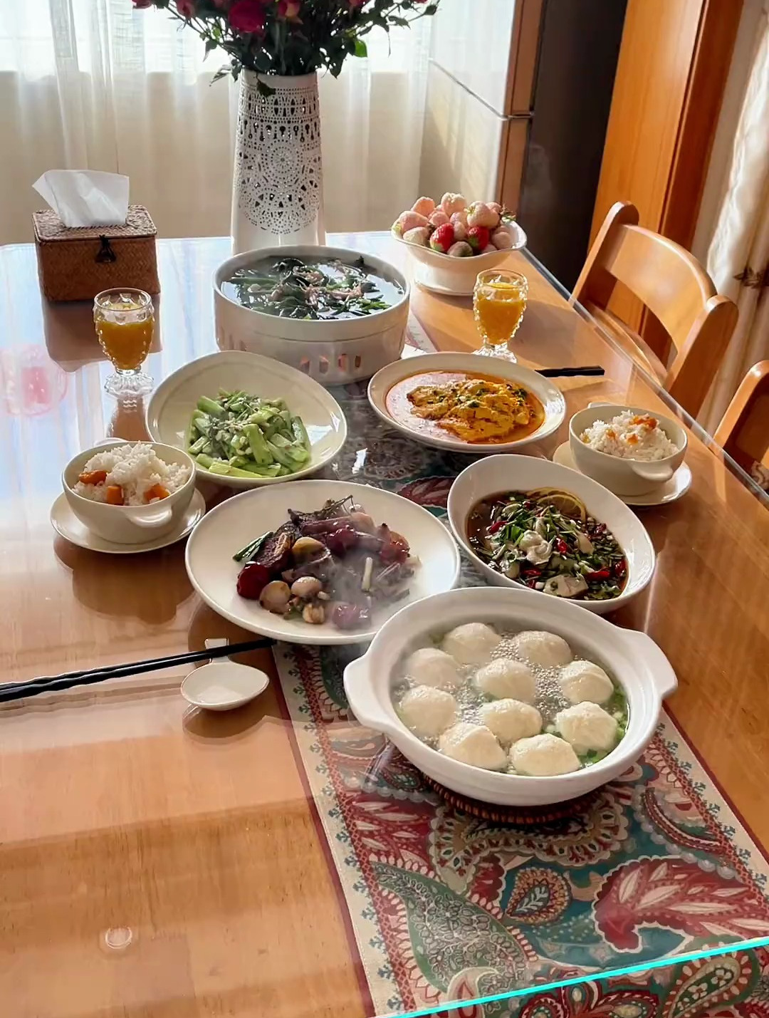 地道的福州特色手工鱼丸,皮用的是深海鳗鱼肉;馅是猪后腿肉做的
