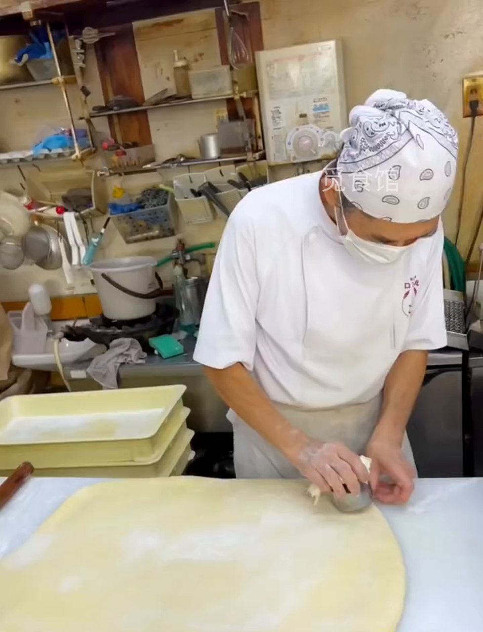 超半世纪历史的蜂蜜味甜甜圈,来瞅瞅长啥样?