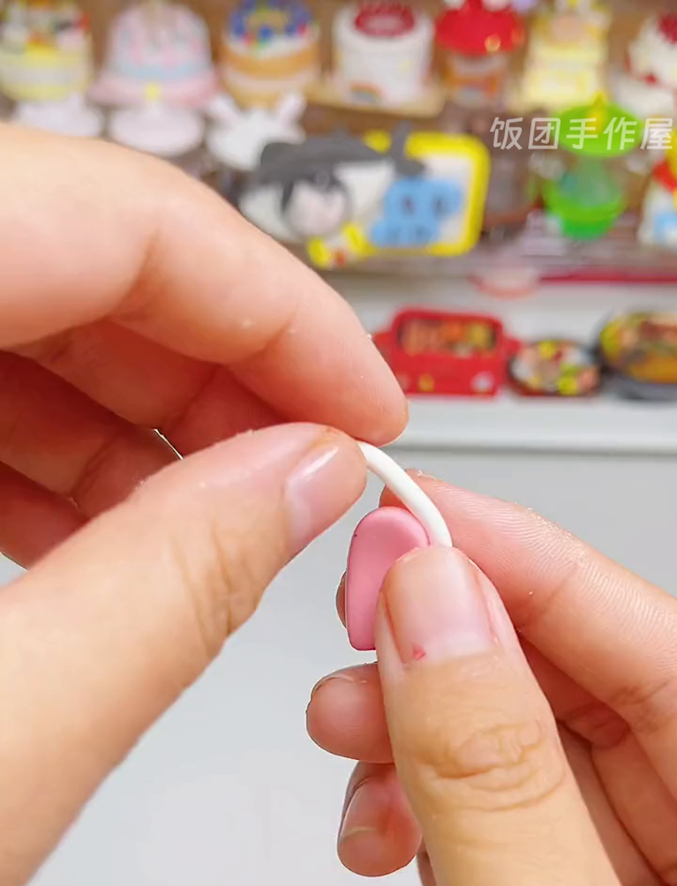 今儿个迷你粘土蛋糕铺子,小宝贝们想尝尝啥?