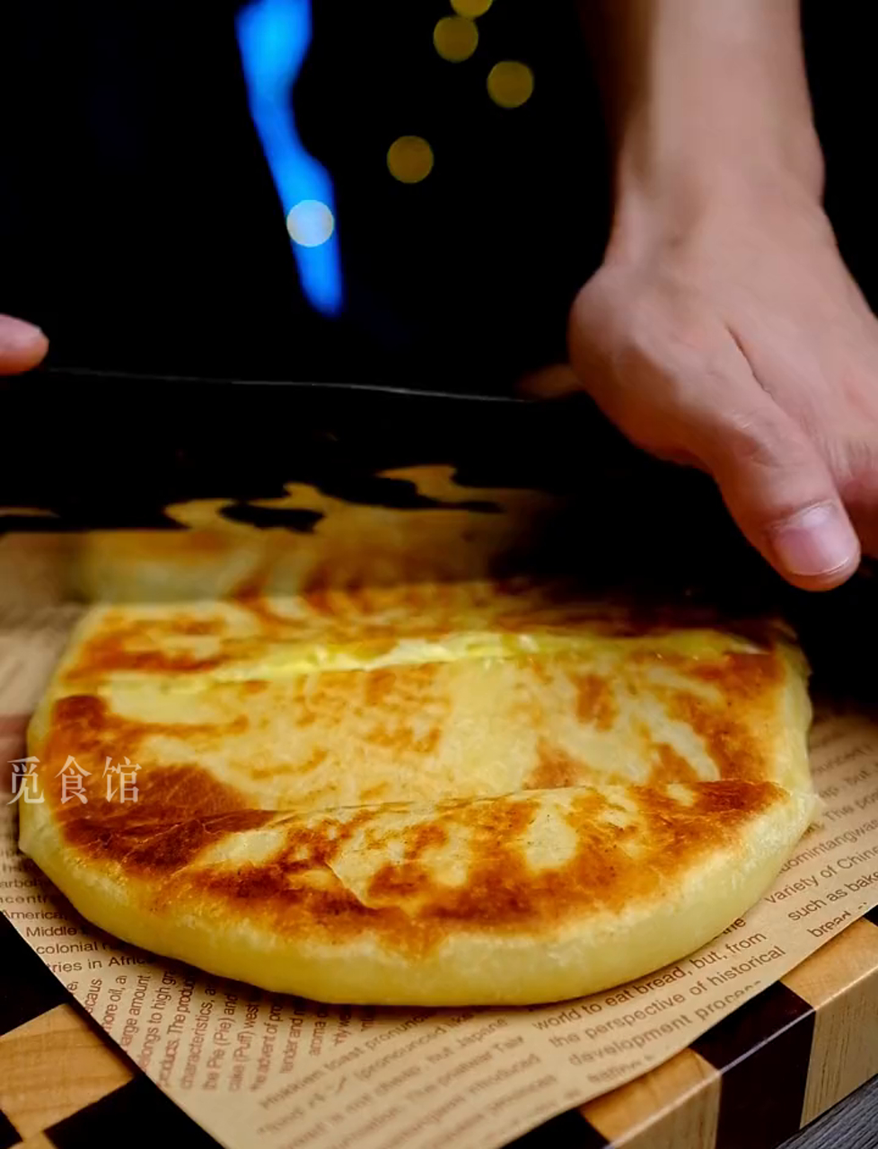 电饼铛搞定土豆芝士面包,外皮香脆,内里拉丝超满足!