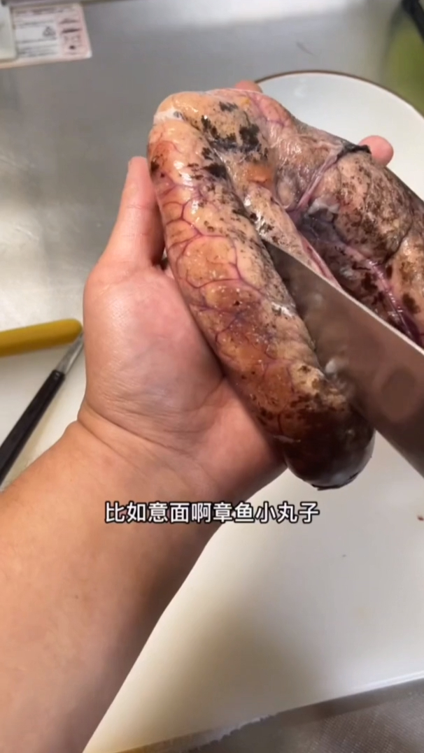 鳕鱼籽葱油拌面,真的是太鲜甜了,果然还得是鱼子好吃