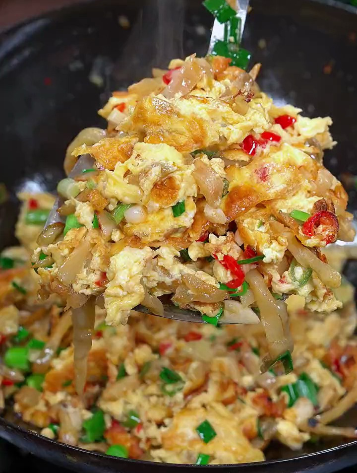 特别下饭的榨菜炒鸡蛋