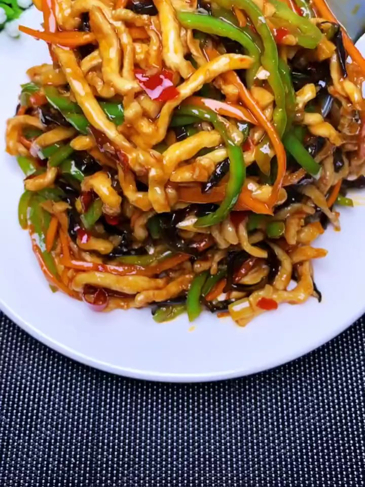 鱼香肉丝我家的家常菜