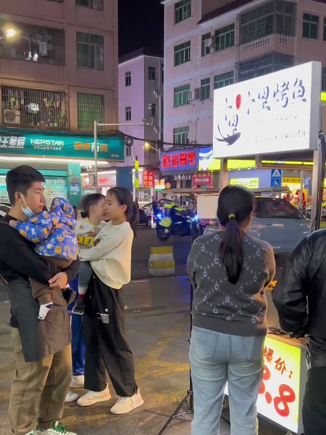 技术摆地摊烤鱼4