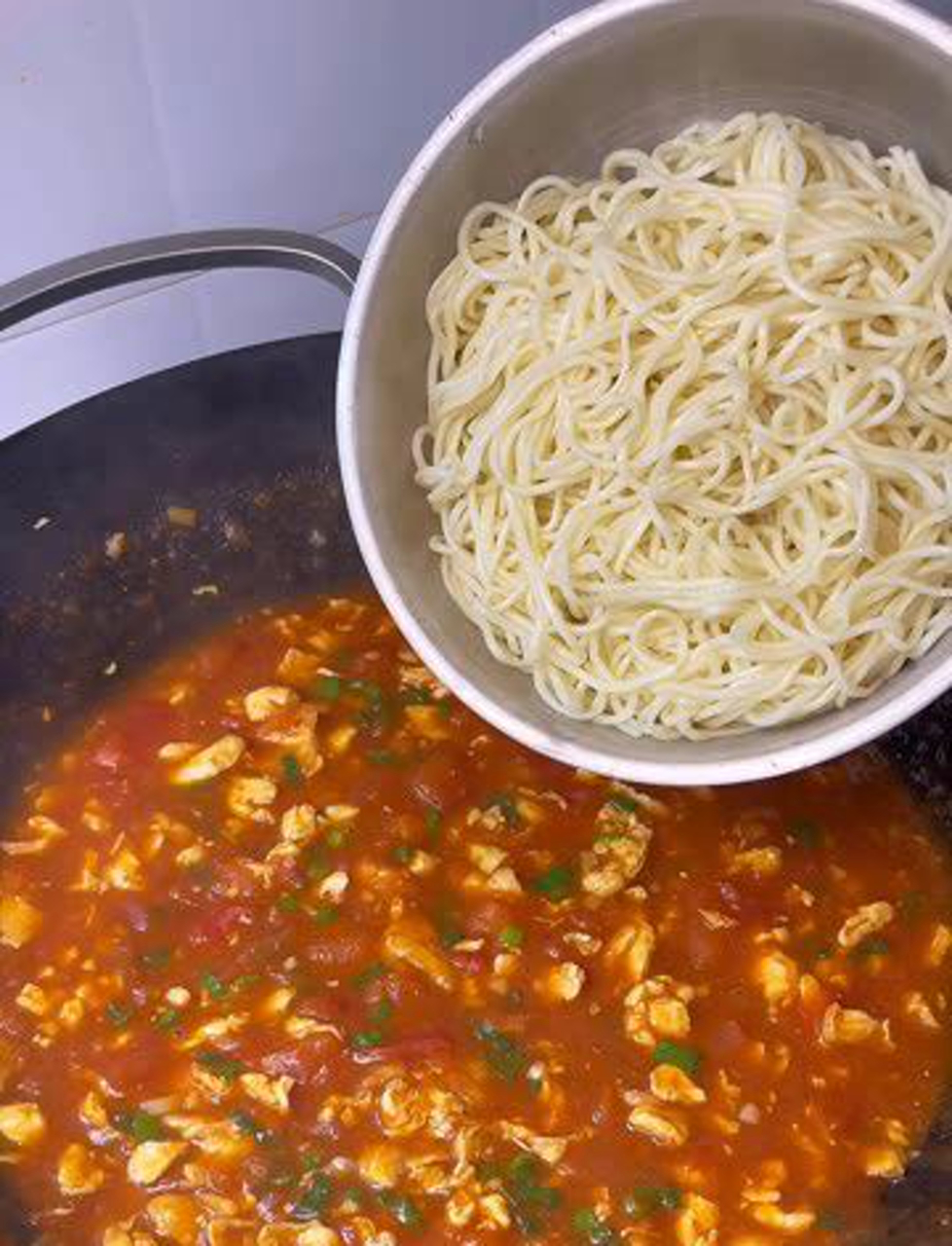 番茄炒蛋拌面条,酸酸甜甜真开胃