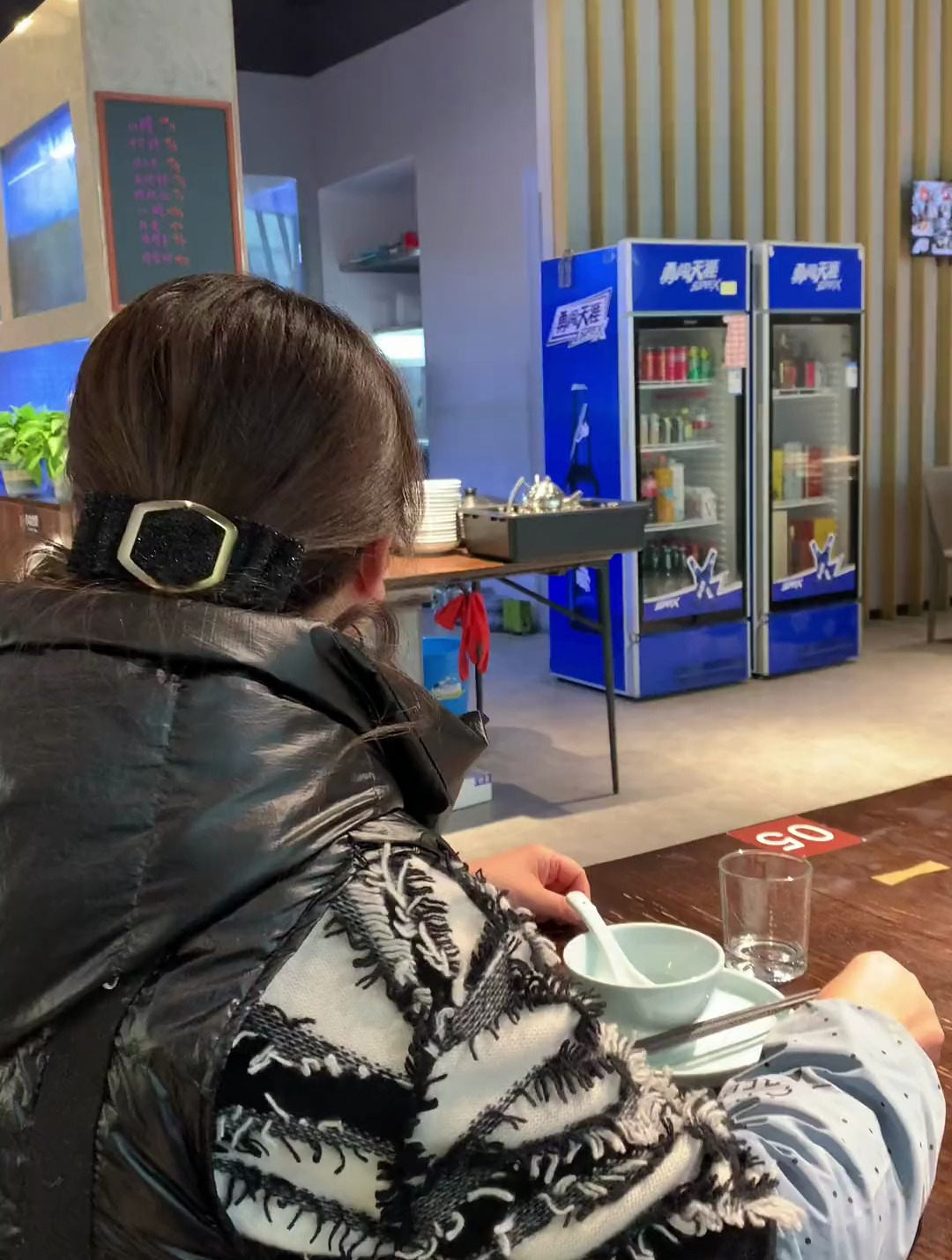 煮肉的时候盐要多放一点这样5天以后出来的酒糟肉又香又入味