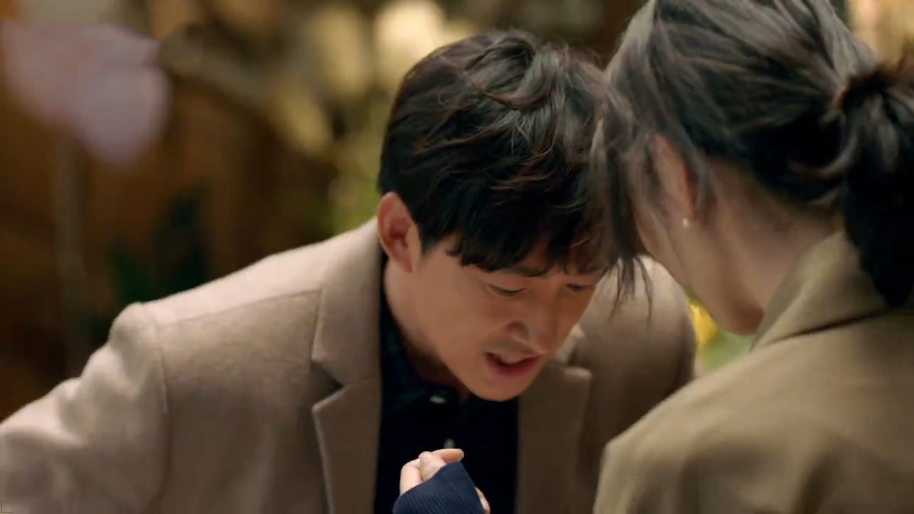 结不了婚:总裁送心上人生日蛋糕,从初中到成年,还是熟悉的配方