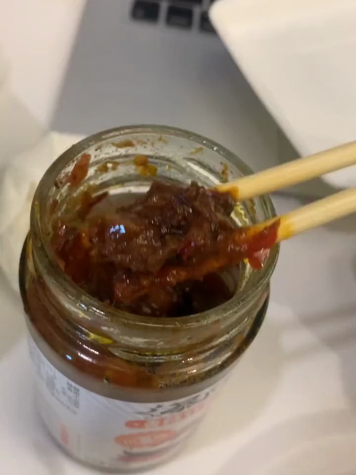 测评吉香居暴下饭香菇牛肉酱
